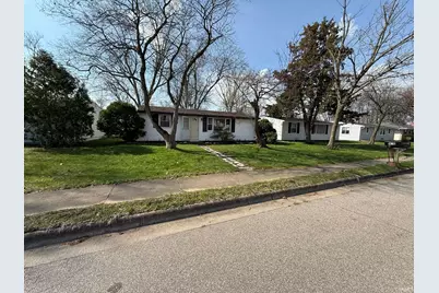 807 W Lowell Avenue, Mishawaka, IN 46545 - Photo 2