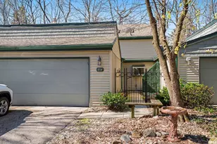 804 E Trailridge Dr, Mishawaka, IN 46544 - Photo 1