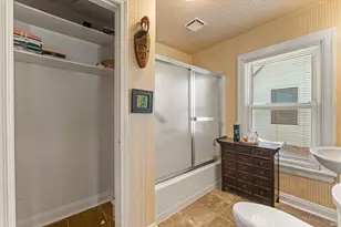 402 Parkovash Ave, South Bend, IN 46617 - Photo 18