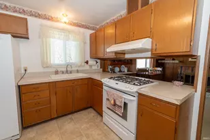 4915 Selkirk Dr, South Bend, IN 46614 - Photo 10