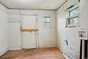 1933 S Lafeyette Blvd, South Bend, IN 46613 - Photo 12