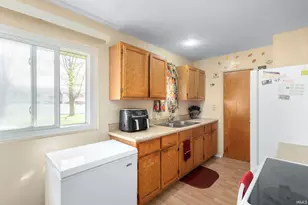 1220 Victory Ave, South Bend, IN 46615 - Photo 8