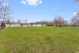 2513 Bergan St, South Bend, IN 46628 - Photo 20