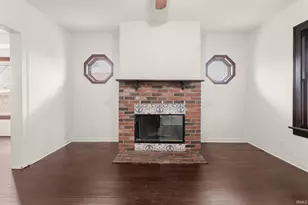 809 E Victoria St, South Bend, IN 46614 - Photo 4