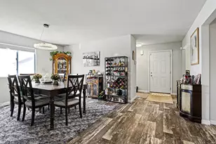 10050 Roszalka Ct, Granger, IN 46530 - Photo 6