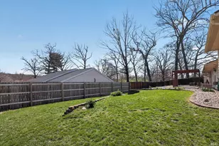 4024 Glenview Dr, South Bend, IN 46628 - Photo 26