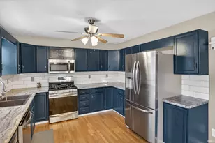 17543 Bentwood Dr, Goshen, IN 46526 - Photo 6