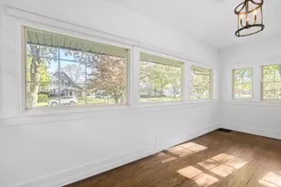 318 E Pokagon St, South Bend, IN 46617 - Photo 12