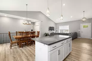 4376 Garden Oak Dr, South Bend, IN 46628 - Photo 8