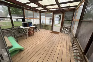 2107 Maplehurst Ave, Mishawaka, IN 46545 - Photo 18