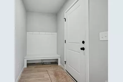 50612 Hunters Edge Drive, Elkhart, IN 46514 - Photo 4