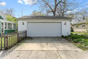 801 Webster St, Mishawaka, IN 46545 - Photo 4
