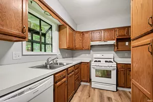 18360 Roosevelt Rd, South Bend, IN 46614 - Photo 8
