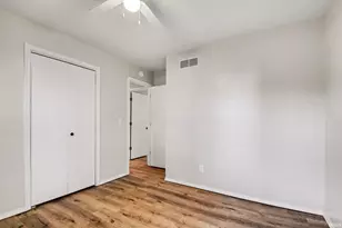 18360 Roosevelt Rd, South Bend, IN 46614 - Photo 14