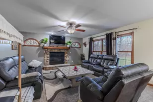 12250 Lupine Ln, Plymouth, IN 46563 - Photo 16