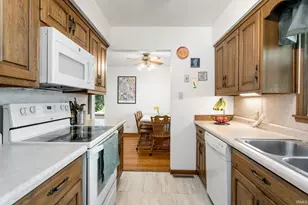 415 Ostemo Pl, South Bend, IN 46617 - Photo 8