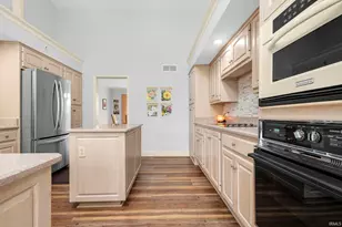 16187 Oak Hill Blvd, Granger, IN 46530 - Photo 10