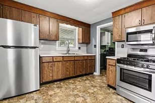 3706 Addison St, South Bend, IN 46614 - Photo 6