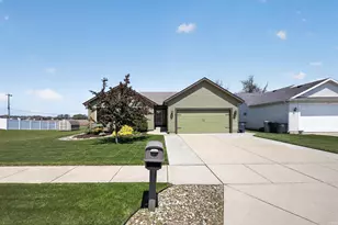 4405 Ashard Dr, South Bend, IN 46628 - Photo 2