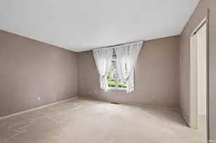 1130 Diamond Dr, Mishawaka, IN 46544 - Photo 14