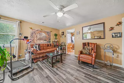 2520 Wall Street, South Bend, IN 46615 - Photo 4