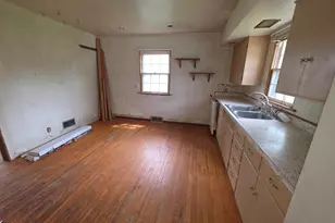 1621 College St, South Bend, IN 46628 - Photo 6