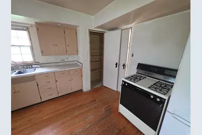 1621 College Street, South Bend, IN 46628 - Photo 8