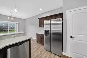 54715 Pierre Trails Dr, Osceola, IN 46561 - Photo 12