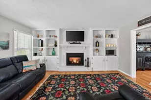 18101 Burton Dr, South Bend, IN 46637 - Photo 4