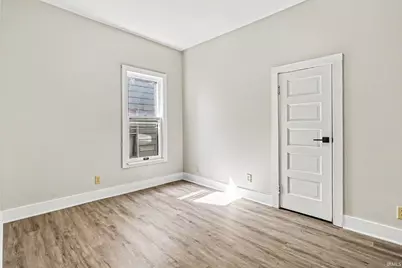 641 E 4th Street, Mishawaka, IN 46544 - Photo 10