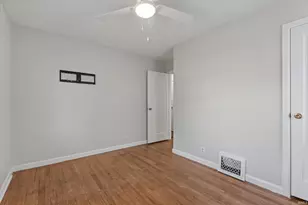 2021 Hollywood Pl, South Bend, IN 46616 - Photo 8