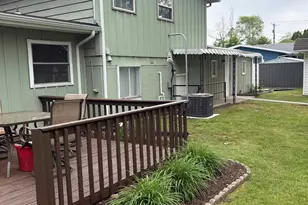 1615 Cedar St, Elkhart, IN 46514 - Photo 2