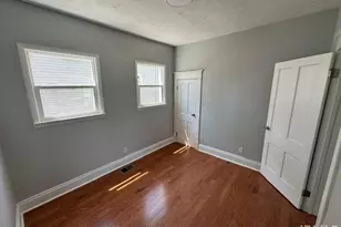 924 S 26th St, South Bend, IN 46615 - Photo 10