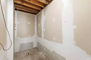 643 Conner Dr, Mishawaka, IN 46544 - Photo 16