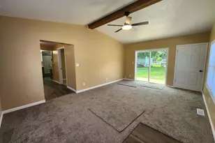 51622 Kenilworth Rd, South Bend, IN 46637 - Photo 2