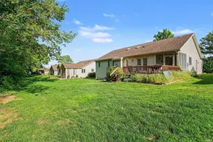 17860 Bay Hill Dr, South Bend, IN 46635 - Photo 16