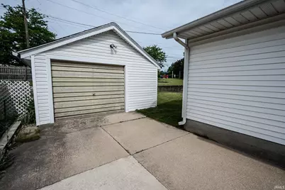 1321 Canterbury Drive, South Bend, IN 46628 - Photo 18