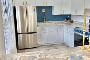 1708 Altgeld St, South Bend, IN 46614 - Photo 6