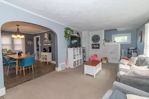 1141 Altgeld St, South Bend, IN 46614 - Photo 6