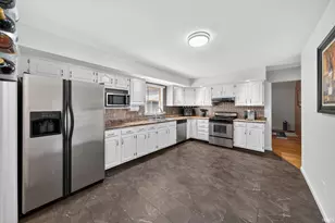 21380 Kroft Dr, South Bend, IN 46628 - Photo 4
