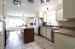 30642 N Shore Dr, Elkhart, IN 46514 - Photo 12