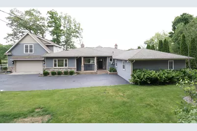 30642 N Shore Drive, Elkhart, IN 46514 - Photo 2