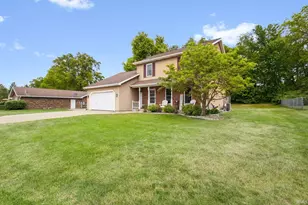 57110 Pine View Dr, South Bend, IN 46619 - Photo 2