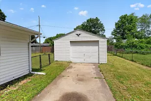 1403 E Ireland Rd, South Bend, IN 46614 - Photo 28