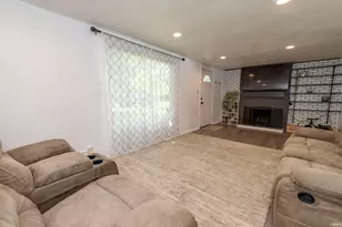 2527 Sampson St, South Bend, IN 46614 - Photo 4