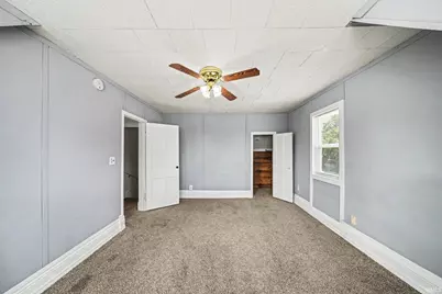 138 W Broadway Street, Mishawaka, IN 46545 - Photo 12