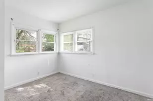 1419 Van Buren St, South Bend, IN 46628 - Photo 12