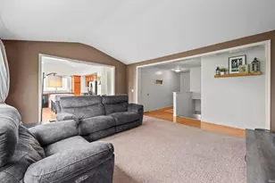 51813 Melwood Ct, South Bend, IN 46628 - Photo 6