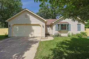 52297 Leland Ave, South Bend, IN 46637 - Photo 1
