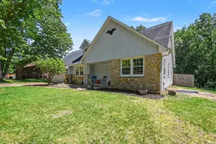 21462 Ravenna Dr, South Bend, IN 46628 - Photo 4